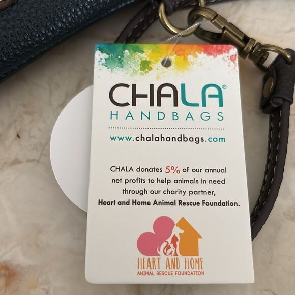 NWT Chala Vegan Convertible Cell Phone Crossbody Bag / Wallet - Picture 7 of 11